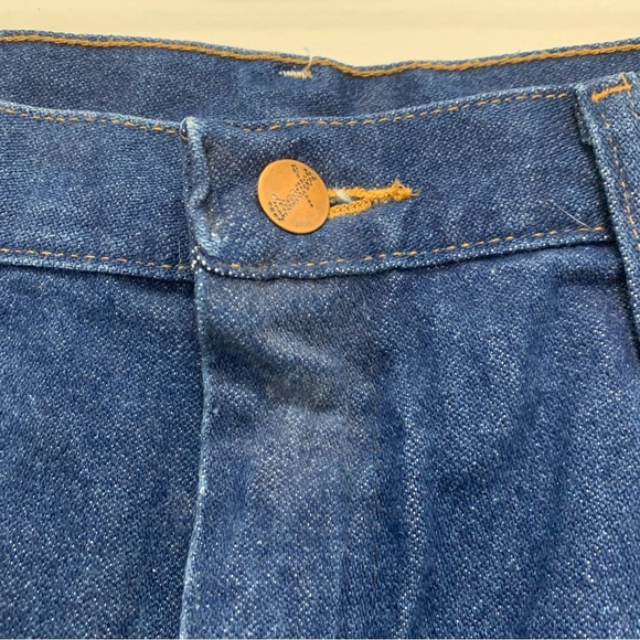 Wrangler Jeans Size 34x32 - Picture 3 of 9
